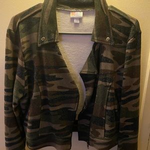 BNWT Lularoe Presley Jacket - Large